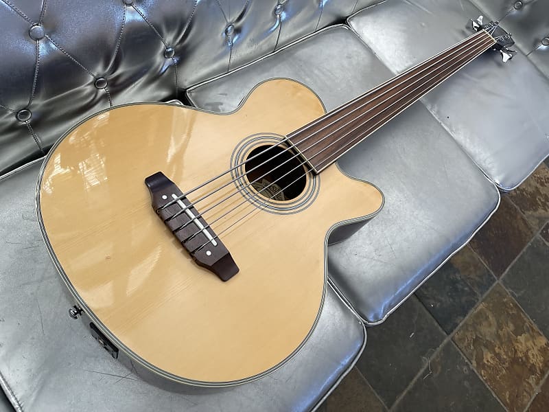 Washburn AB35FL 5 String Fretless Electro Acoustic Bass Reverb UK