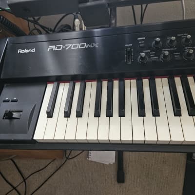Roland RD700NX 2010-2018 - black