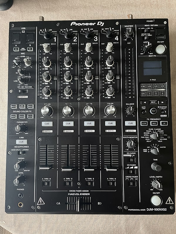 Pioneer DJM-900NXS2 4-channel DJ Mixer with Effects 2010s - Black image 1