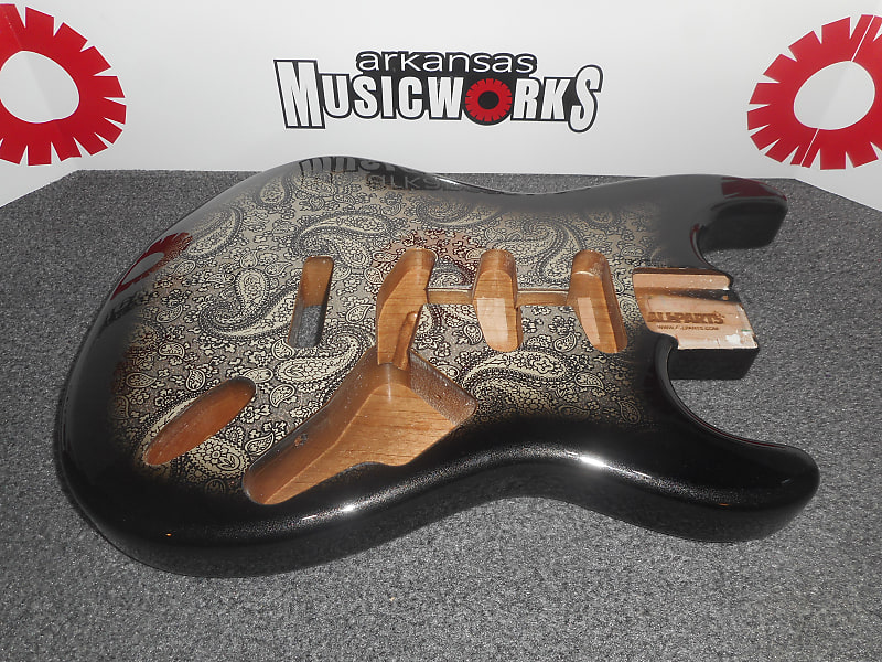 Allparts Fender Licensed Strat Body, Alder, BLACK PAISLEY