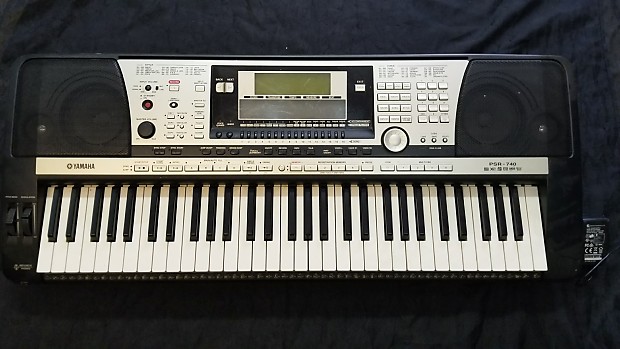 YAMAHA PSR-740シンセサイザー 61鍵盤 Yamaha PSR-740 Arranger Workstation Keyboard / Synthesizer