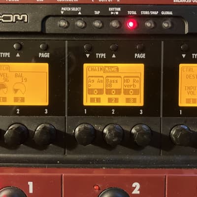 Zoom B3 Bass Effects and Amp Simulator Red