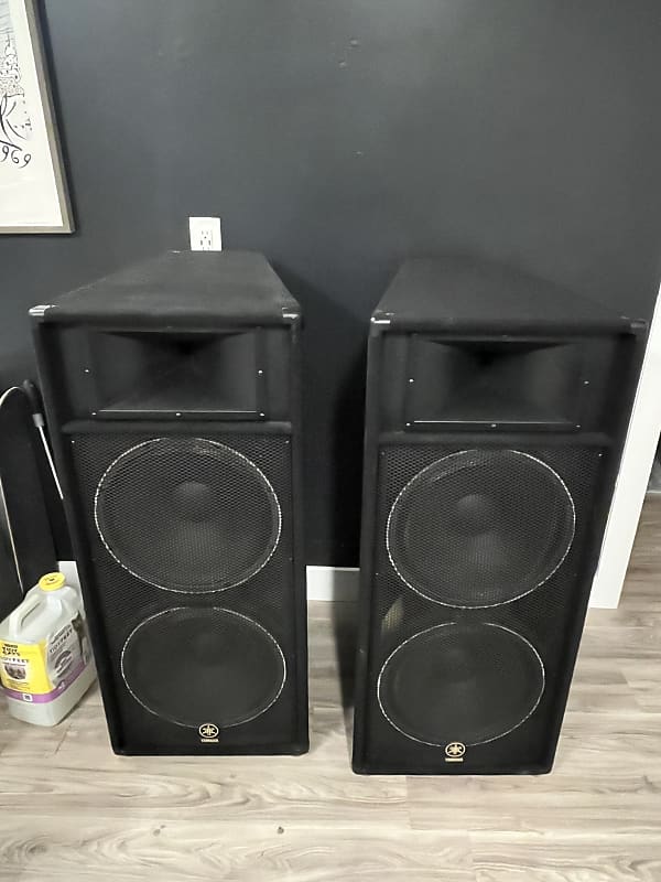 yamaha PAスピーカー　S215V Yamaha S215V Dual 15