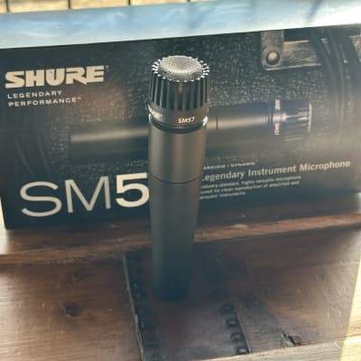 (17156) Shure SM57 Cardioid Dynamic Microphone 1984 - Present - Black
