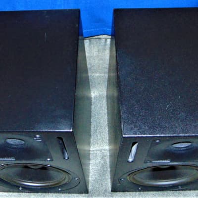 Genelec 1030A 6.5" Powered Nearfield Studio Monitor (Pair) 1994 - 2005 - Black image 2