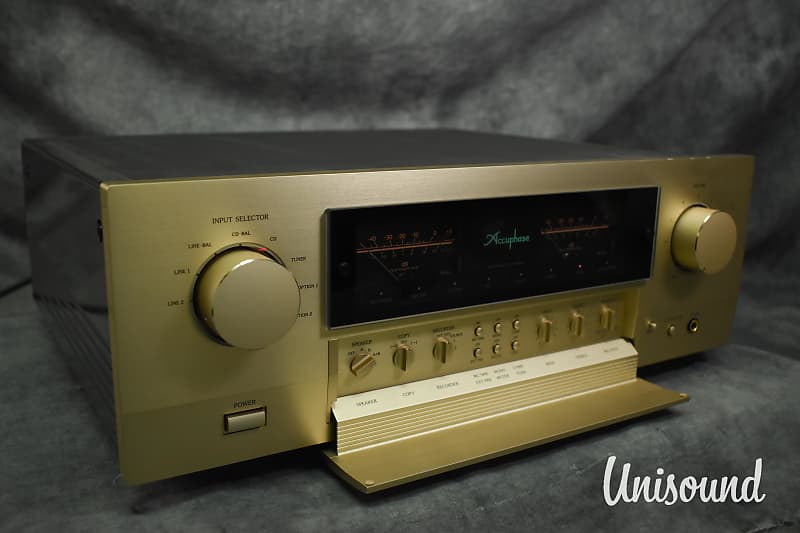 Accuphase E-350 Integrated Stereo Amplifier in Very Good Condition