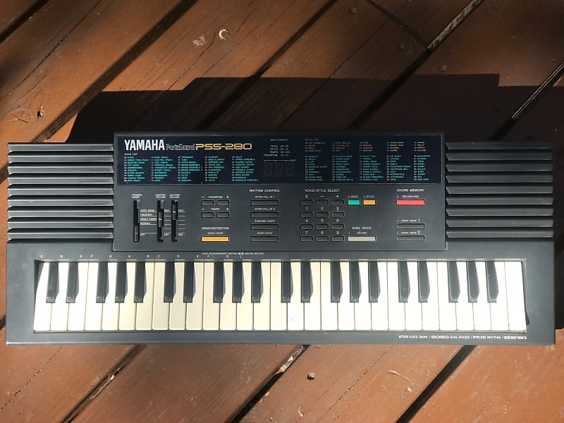 Yamaha PSS-280 Stereo Keyboard 99 VOICE BANK/ PCM Rhythm