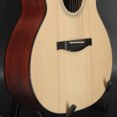 Eastman LEFTY AC122ce Grand Auditorium image 1