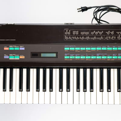 Yamaha DX7 Synthesizer / Keyboard - Classic FM Sound Retro Cool - Vintage image 5
