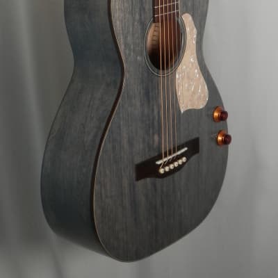 Art & Lutherie Roadhouse Q-Discrete Denim Blue Parlor Acoustic Electric Guitar (Model # 047079) image 3