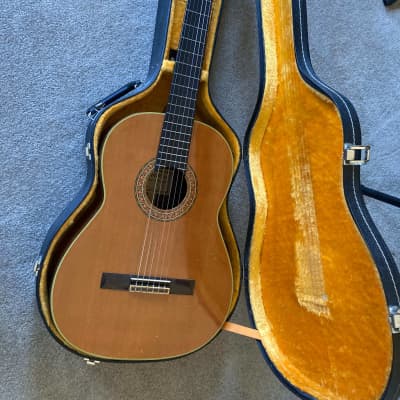 Zen-On GuitarsのGuitar ABE GUT 63D Vintage Japanese ZEN-ON ABE GUT 63A classical guitar IN