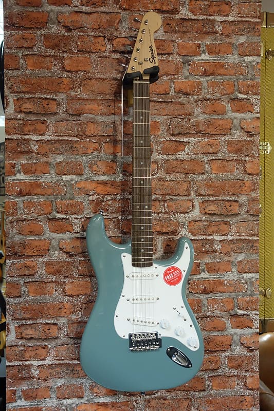 Squier Bullet Stratocaster LRL SNG | Reverb