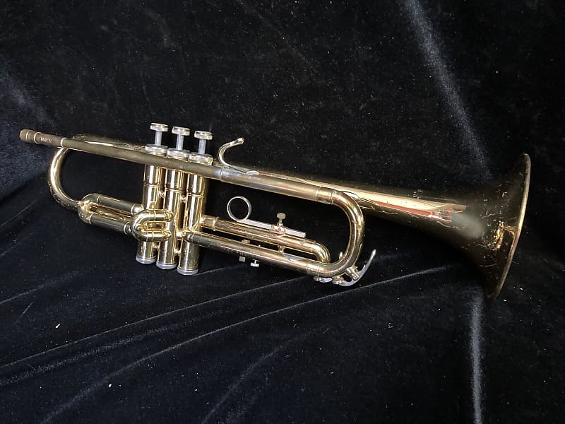 Holton T602R Bb Trumpet image 1
