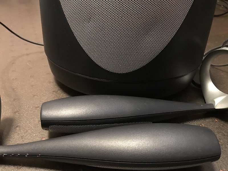 Vintage Harman Kardon Speakers HK695-01 Black 40 watts RMS