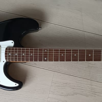 Sunn Fender Mustang Stratocaster 1980s -Black image 3