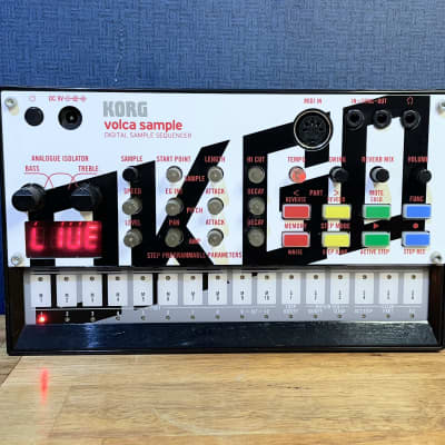[Excellent] Korg Volca Sample OK GO Edition Digital Sample Sequencer - White with OK GO Logo