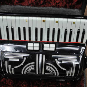 Vintage Recanati V. Soprani Di Silvio. 80 Bass Accordion