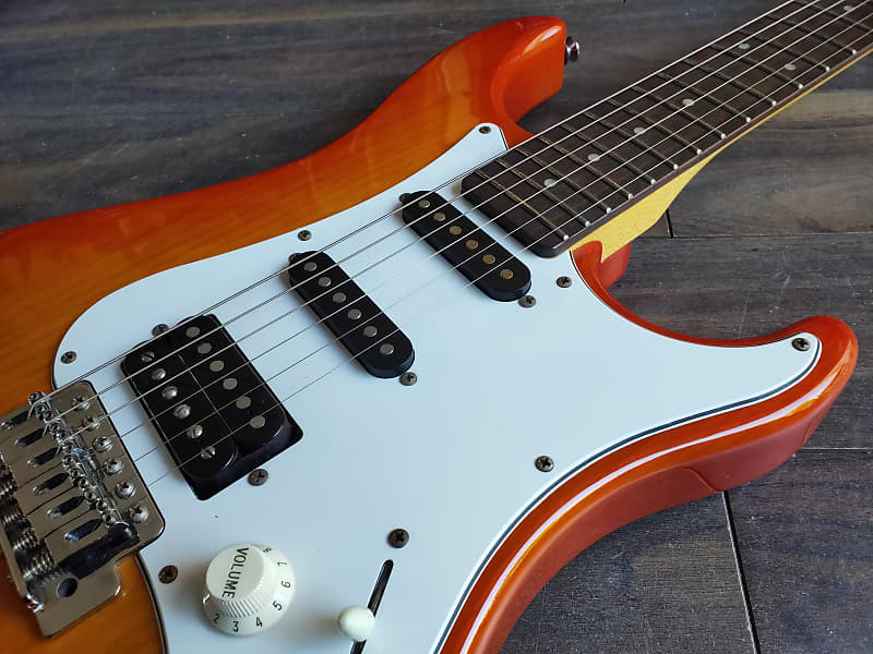1993 Yamaha Advanced Form YGS112P Pacifica-Style