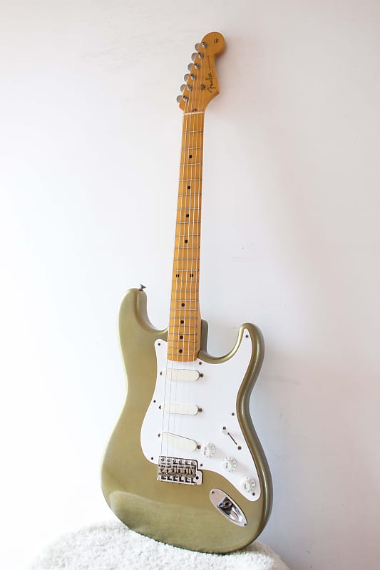 FENDER JAPAN ストラトキャスター ゴールド 2010年製 音良し美品 