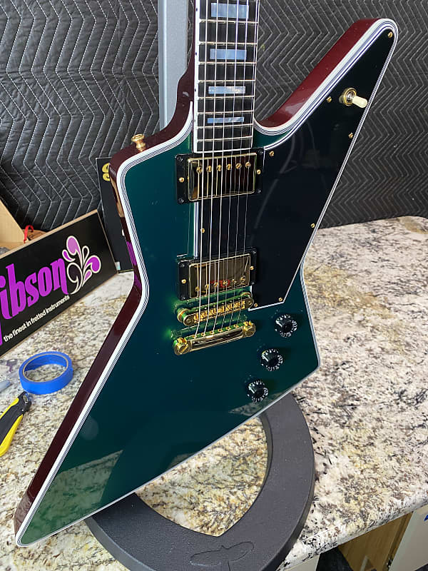 Video! 2022 Gibson Explorer Custom MOD Collection - Flip Flop 