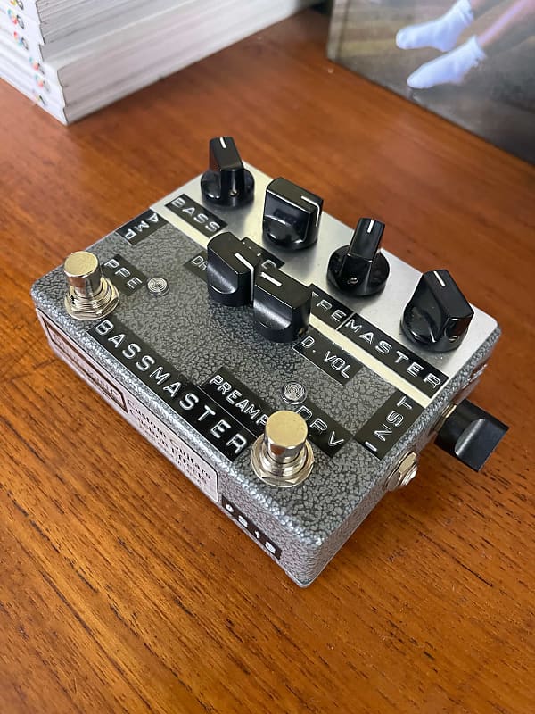Shin’s music BASSMASTER PREAMP Shin's Music Bass Master Pre-Amp Pedal in Grey Hammertone