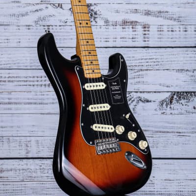 *DEMO* Fender Vintera II '70s Stratocaster Guitar | 3-Color Sunburst image 1