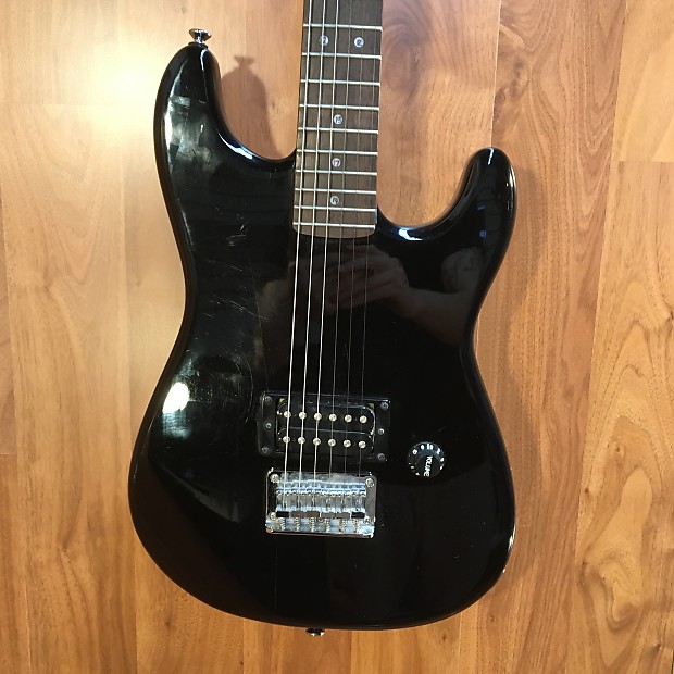 Fender starcaster mini clearance strat