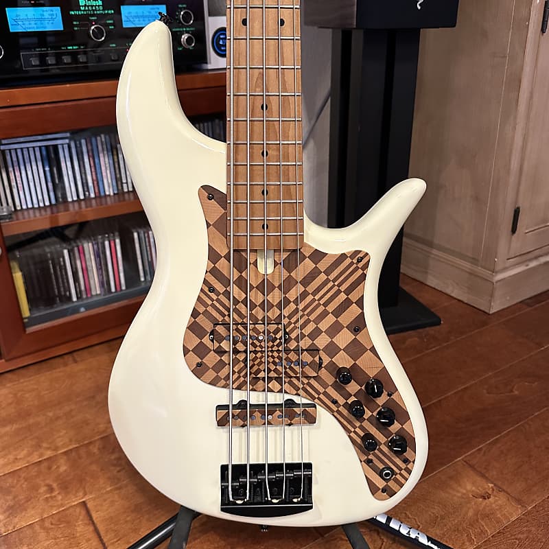 F Bass VF5-PJ 2020 - Olympic White 2020 NAMM Bass image 1
