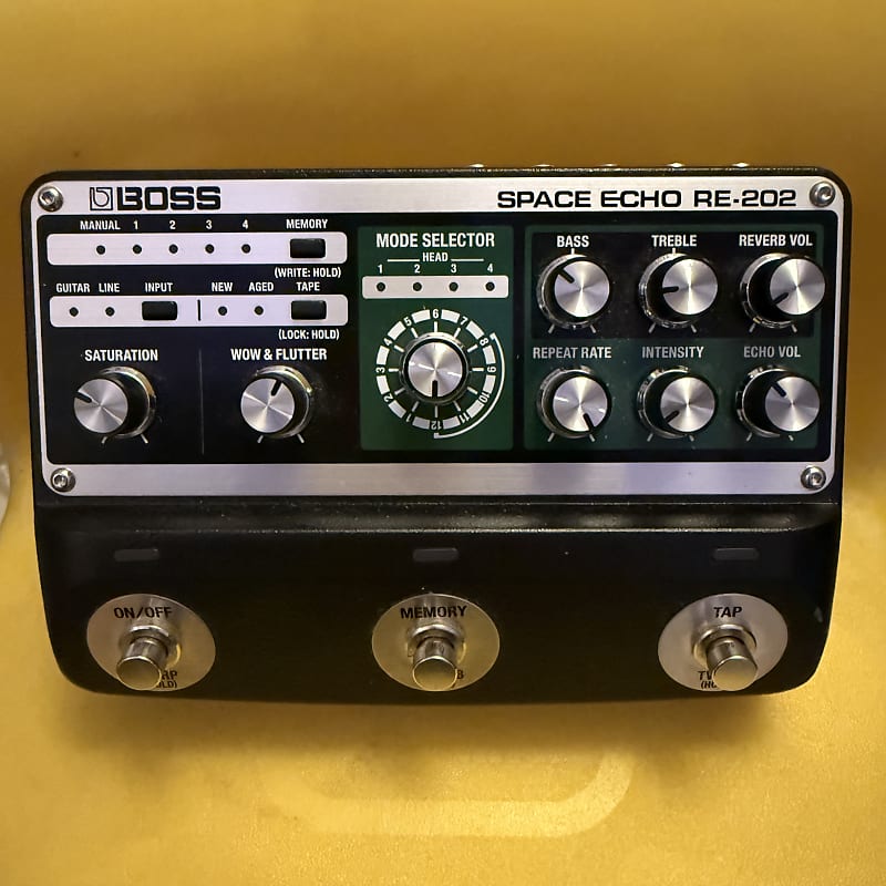 Boss RE-202 Space Echo