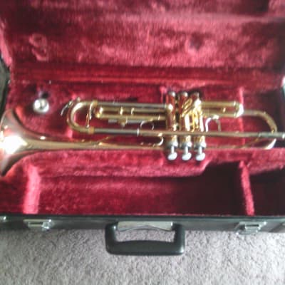 トランペットYAMAHA YTR-3325 Yamaha YTR-3325 Bb Trumpet | Reverb