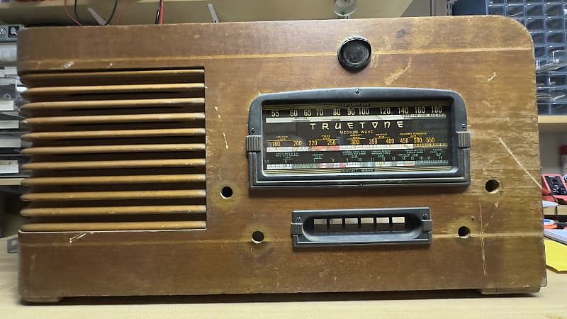 Tru-Tone vintage antique tube radio  			