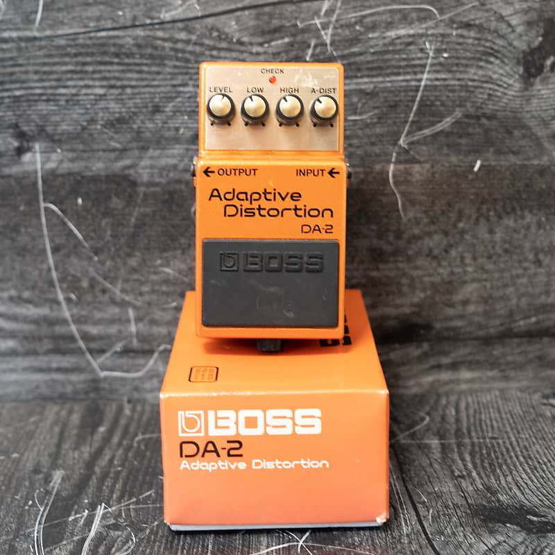 【美品·生産終了】BOSS DA-2 Adaptive Distortion 生産終了・図太いデジタルディストーション】BOSS DA-2 Adaptive