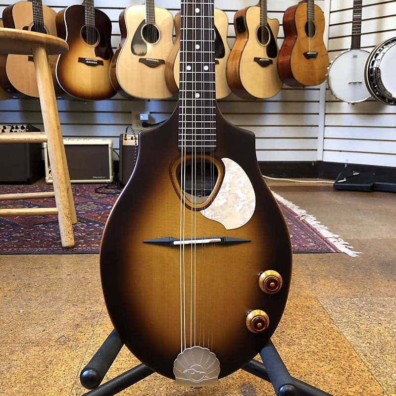 Seagull S8 Mandolin Sunburst EQ AcousticElectric w/Padded Reverb