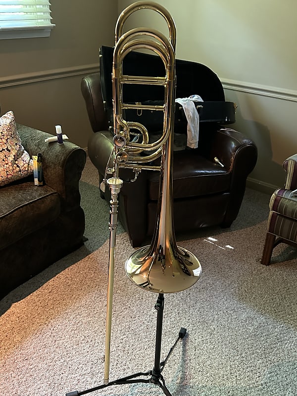 Mint Like New Getzen 1052FDR Bass Trombone Plus Great Reverb