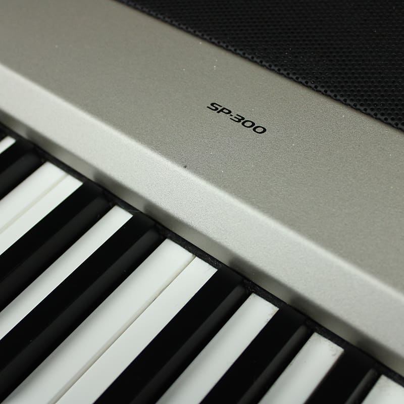 KORG SP-300 デジタルピアノ 88鍵 シルバー KORG SP-300 デジタルピアノ 88鍵 シルバー