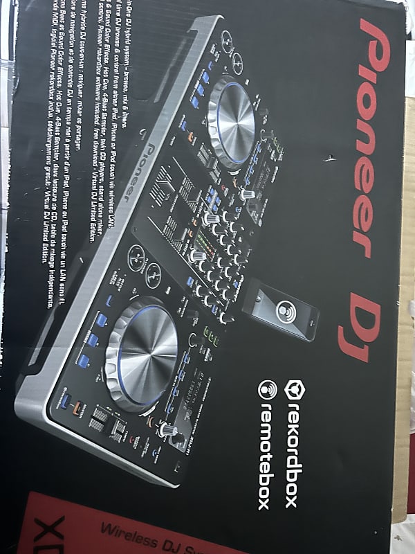 Pioneer XDJ-R1 DJ Controller with rekordbox