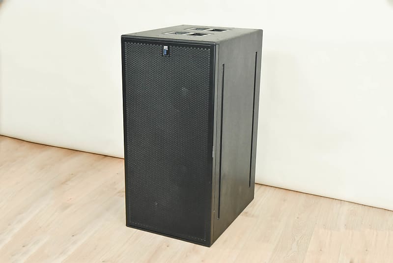 Meyer Sound 700-HP Dual 18-inch Powered Subwoofer (church | Reverb