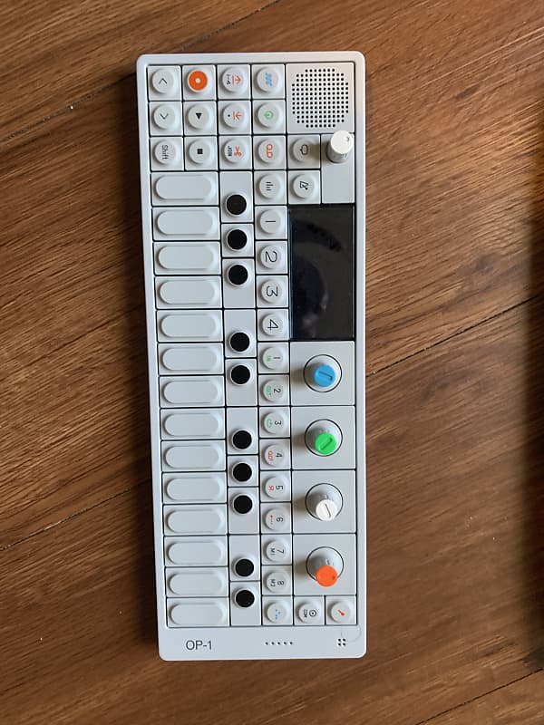 Teenage engineering  Op1 Bundle with all accessories and analog case image 1