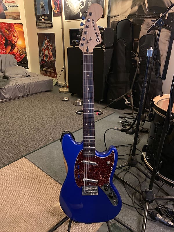 Squier Bullet Mustang Upgraded Imperial Blue sparkle w/ Rosewood Fretboard  Tort PG Lipstick Pups HH