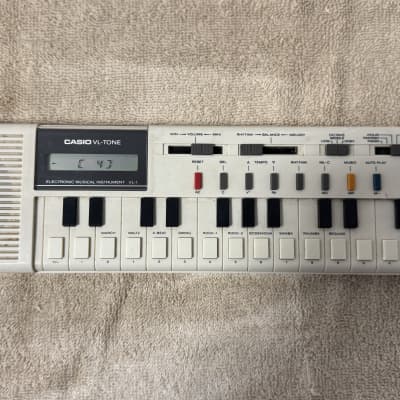 Casio VL-1 VL-Tone 29-Key Synthesizer Keyboard 1979 - 1984 - White
