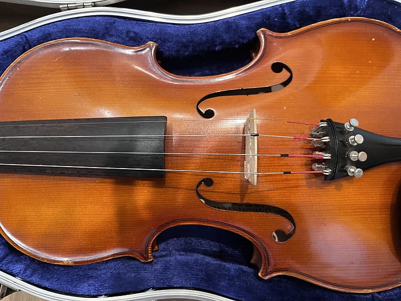 Scherl and Roth Model R301E4 4/4 Violin Stradivarius