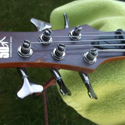 Ibanez SR505 5 String Light Weight Electric Bass Guitar with Improved Electronics and Gig Bag image 8