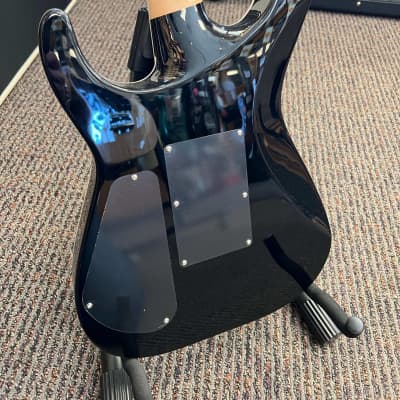 Jackson Pro Series SL3R Soloist 2022 Mirror image 3