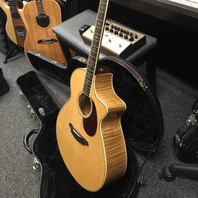Breedlove Atlas Stage J350/EF acoustic electric guitar handcrafted in Korea 2009 ( discontinued model in Maple ) excellent with original Breedlove deluxe hard case tool , extra bone saddle & key included. image 13