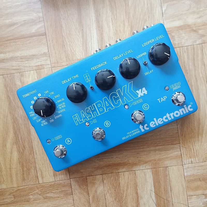 TC Electronic Flashback X4 Delay & Looper | Reverb Canada