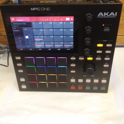 Akai MPC One Standalone MIDI Sequencer 2020 - Present - Black image 19