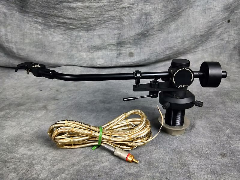 Fidelity-Research FR-64fx Tone Arm W/ RS-121 Headshell In near mint condition  			