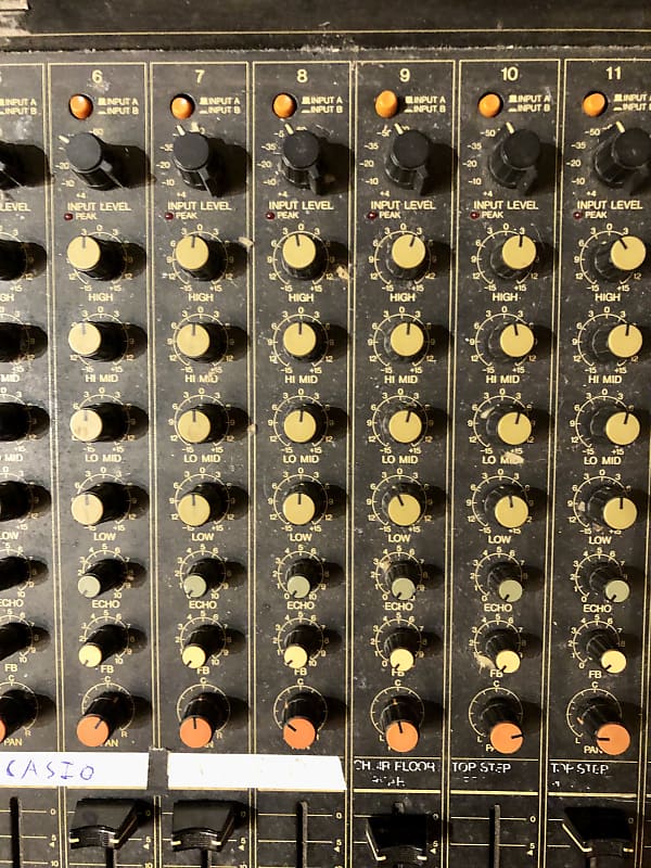 Yamaha Vintage MQ1602 16 Channel Mixing Board - Wood and