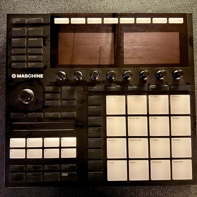 Native Instruments Maschine MKII Groove Production Studio w/ Power 