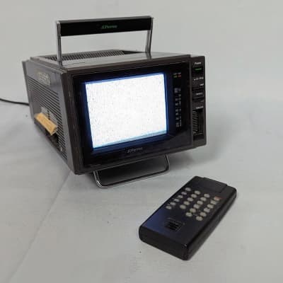 Vintage JCPenney Portable Color CRT TV 685-2101 - Retro Gaming Bild 1